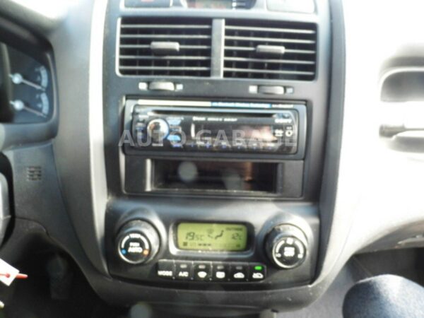 Kia Sportage 2.0 i 4WD Active 1 Jahr Garantie